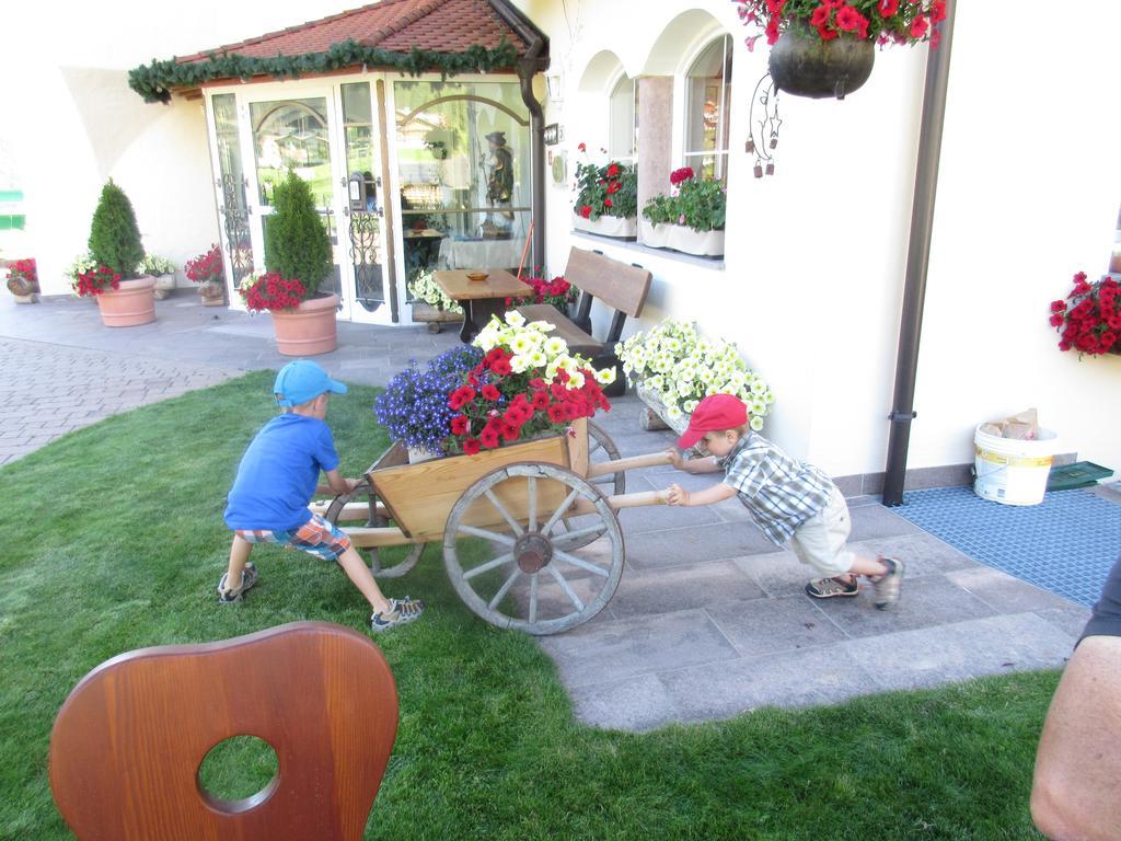 Garni La Majon Hotel Selva di Val Gardena Kültér fotó
